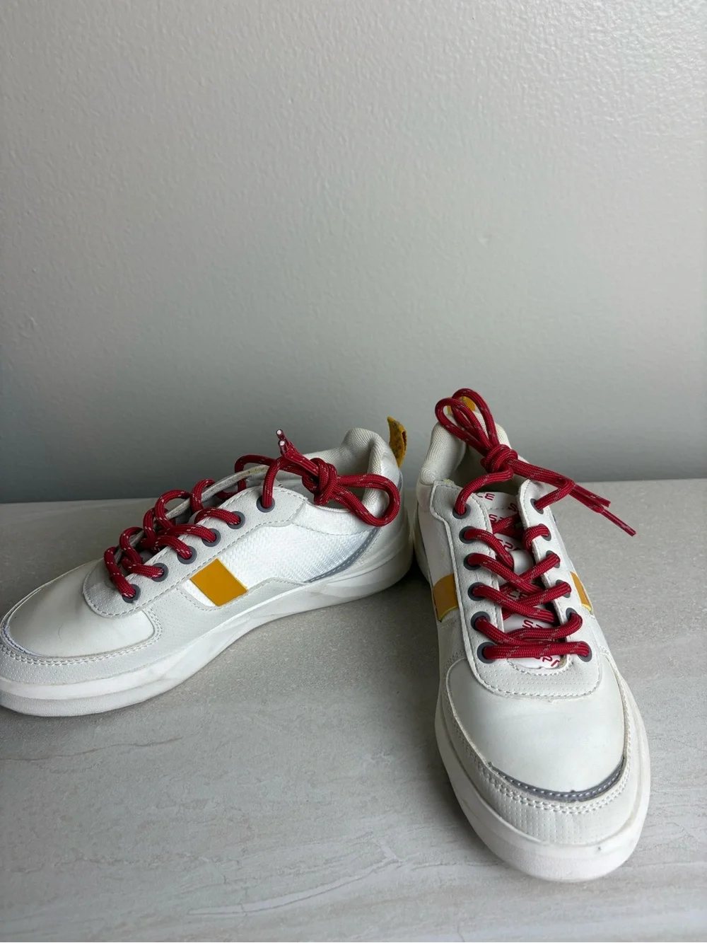 ZARA Boys NASA White Sneakers Memory Effect insole -size 3